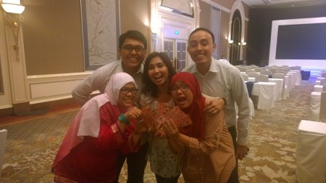 Wajah-wajah bahagia dapet voucher MAP.